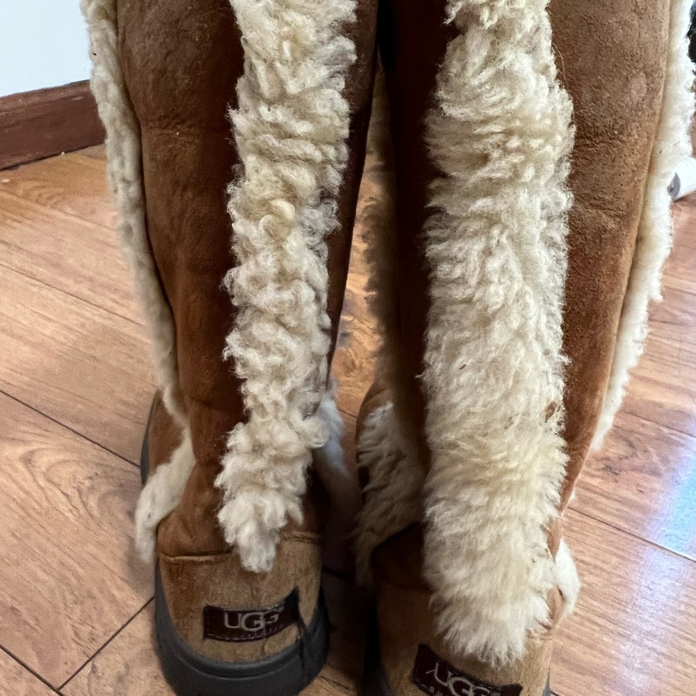 Sunburst uggs - Picture 4 of 5